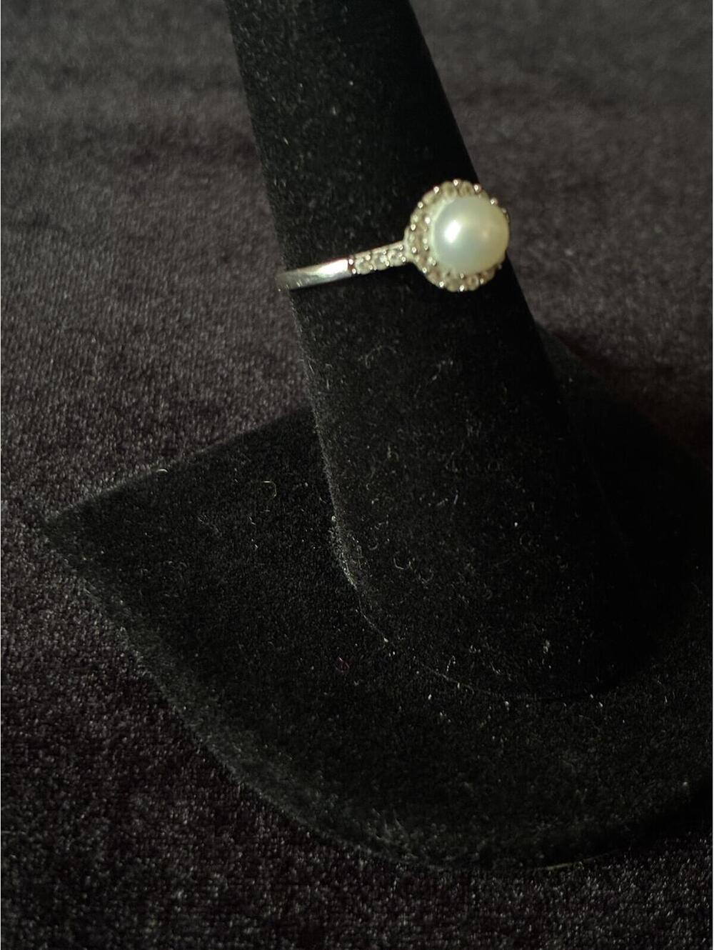 Elegant White Freshwater Pearl Halo Ring - Sterling Silver Accent Band Sz 6.25